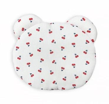 Mušelínový polštář pro děti Medvídek Sweet Cherry - Dolce Sonno