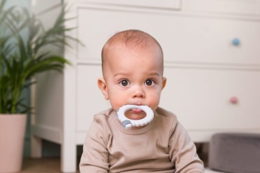 Giligums Silikonový kousací kroužek Ovce